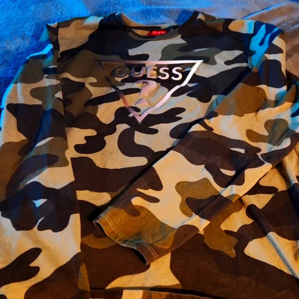 long sleeve camo guess shirt